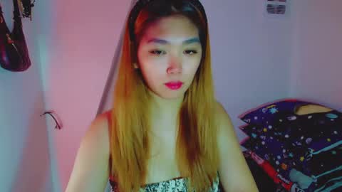 Snapshot of princesscutiexx chatting on December 6, 11:19 pm Hello everyone this is your beloved Athena again I present the most comfortable and kind room I accept everyone with kindness online show from December 6, 11:19 pm