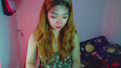 Snapshot of princesscutiexx chatting on December 14, 9:02 pm Hello everyone this is your beloved Athena again I present the most comfortable and kind room I accept everyone with kindness online show from December 14, 9:02 pm