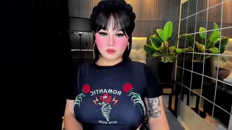 Snapshot of princesshugecummer chatting on February 18, 2:49 pm Astrid Ley online show from February 18, 2:49 pm