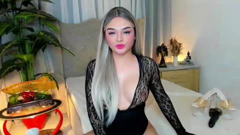 Snapshot of princesshugecumontop chatting on September 22, 1:05 pm PrincessDONT FORGET TO FOLLOW ME online show from September 22, 1:05 pm