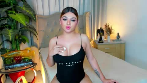 PrincessDONT FORGET TO FOLLOW ME online show from October 11, 2:41 pm