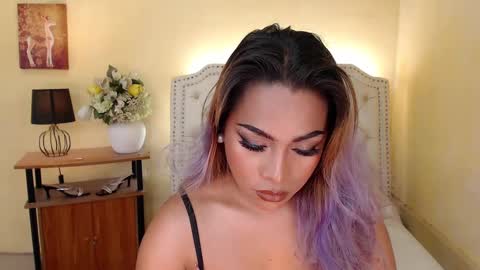 Snapshot of princessyanzy chatting on December 5, 2:37 am princessyanzy1 online show from December 5, 2:37 am