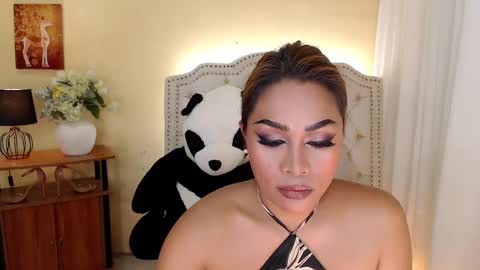 Snapshot of princessyanzy chatting on February 6, 12:05 pm princessyanzy1 online show from February 6, 12:05 pm