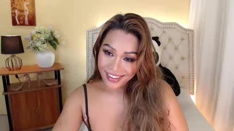 Snapshot of princessyanzy chatting on February 13, 3:24 pm princessyanzy1 online show from February 13, 3:24 pm