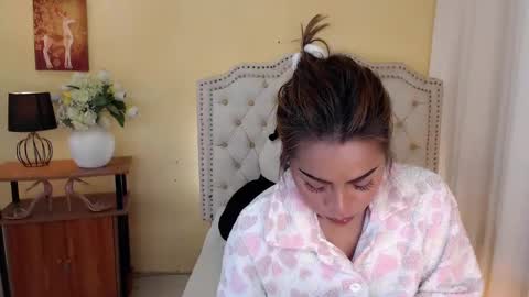 Snapshot of princessyanzy chatting on February 25, 11:55 pm princessyanzy1 online show from February 25, 11:55 pm