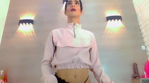 priscilarainbow online show from October 14, 4:13 am