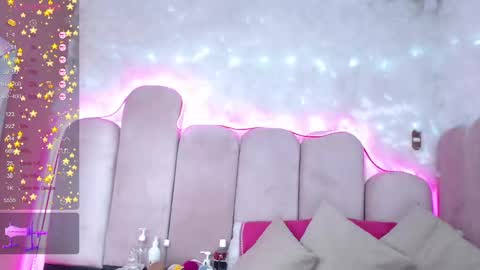 Snapshot of puca_eboony chatting on December 5, 4:39 pm pucca online show from December 5, 4:39 pm