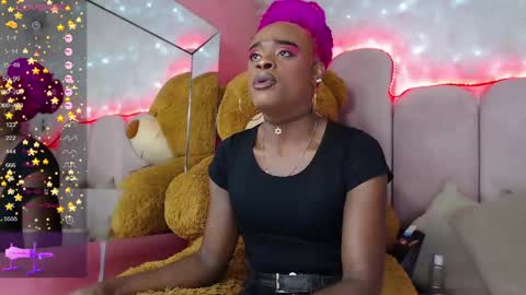 Snapshot of puca_eboony chatting on December 14, 5:25 pm pucca online show from December 14, 5:25 pm