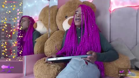 Snapshot of puca_eboony chatting on December 17, 12:54 pm pucca online show from December 17, 12:54 pm