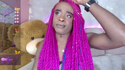 Snapshot of puca_eboony chatting on January 28, 6:28 pm pucca online show from January 28, 6:28 pm