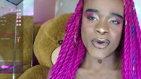 Snapshot of puca_eboony chatting on February 3, 5:56 pm pucca online show from February 3, 5:56 pm