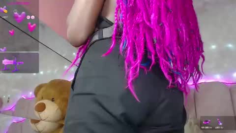 Snapshot of puca_eboony chatting on February 15, 5:50 pm pucca online show from February 15, 5:50 pm