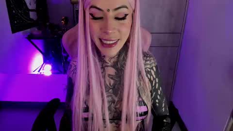 Snapshot of punkyfoxx chatting on September 10, 6:18 pm punkyfoxx online show from September 10, 6:18 pm