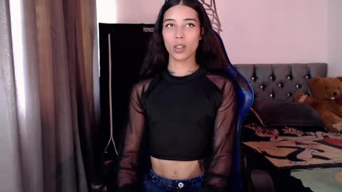 Snapshot of pupi_wolf chatting on September 8, 6:17 pm Cris online show from September 8, 6:17 pm