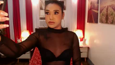 Queen Agatha online show from December 7, 9:55 am