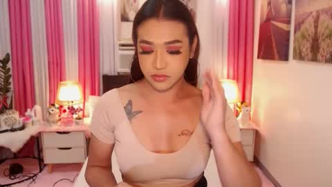 Queen Agatha online show from December 17, 9:50 am