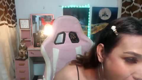 Queen Agatha online show from October 8, 7:04 pm