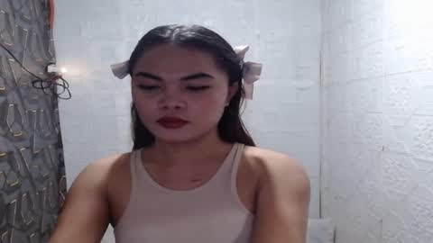 Snapshot of queen_arnie4utsxxx chatting on September 22, 1:05 pm Arnie online show from September 22, 1:05 pm