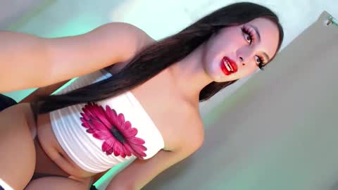 Snapshot of queen_danaya chatting on September 14, 4:40 am queen_danaya online show from September 14, 4:40 am