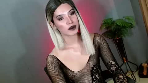 Snapshot of queen_kendalx19 chatting on February 19, 4:55 am Kendal online here from 6am-3pm philippine time online show from February 19, 4:55 am