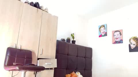 Snapshot of queenaliice chatting on February 11, 1:20 pm ALICE online show from February 11, 1:20 pm