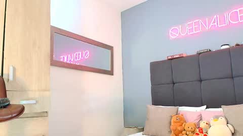 Snapshot of queenaliice chatting on October 8, 3:46 pm ALICE online show from October 8, 3:46 pm