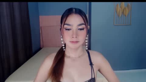 queenemeraldts online show from October 21, 3:20 am