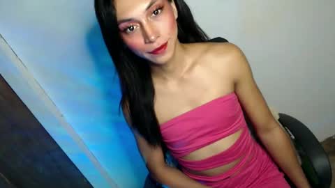 just call me QUEEN and ill be there online show from February 10, 10:20 am