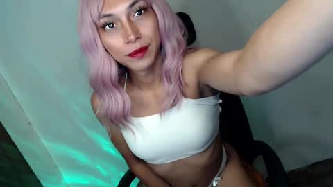 just call me QUEEN and ill be there online show from March 11, 2:29 pm