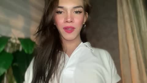 Snapshot of queenn_xxx chatting on September 30, 6:46 am QUEEN online show from September 30, 6:46 am