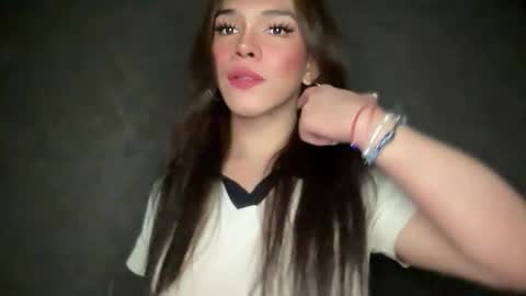 Snapshot of queenn_xxx chatting on October 5, 8:26 am QUEEN online show from October 5, 8:26 am