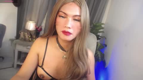 Snapshot of queensabbyvee chatting on October 6, 6:08 pm Sabrina online show from October 6, 6:08 pm