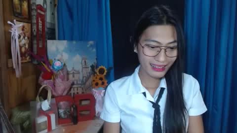 Snapshot of queensteffi chatting on December 12, 10:52 pm queensteffi online show from December 12, 10:52 pm