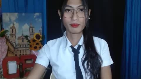 Snapshot of queensteffi chatting on February 6, 10:04 am queensteffi online show from February 6, 10:04 am