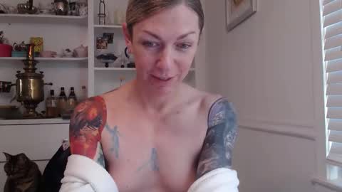 Snapshot of racytracy80 chatting on October 15, 3:23 pm Racy Tracy online show from October 15, 3:23 pm