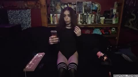 ramona_femboy online show from December 18, 12:32 pm