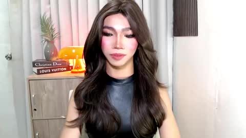 ravennaxx online show from October 27, 1:35 am