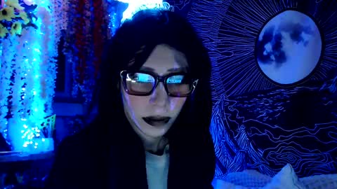 Snapshot of raziel_haze chatting on January 1, 4:50 am Yrriel Strife Candy-Demon Caveboy mr. Cringe online show from January 1, 4:50 am