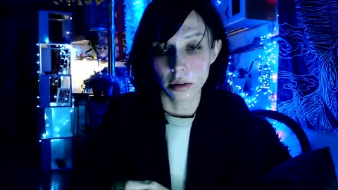 Snapshot of raziel_haze chatting on January 1, 6:27 pm Yrriel Strife Candy-Demon Caveboy mr. Cringe online show from January 1, 6:27 pm