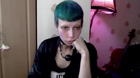 Snapshot of raziel_haze chatting on February 6, 11:10 am Yrriel Strife Candy-Demon Caveboy mr. Cringe online show from February 6, 11:10 am