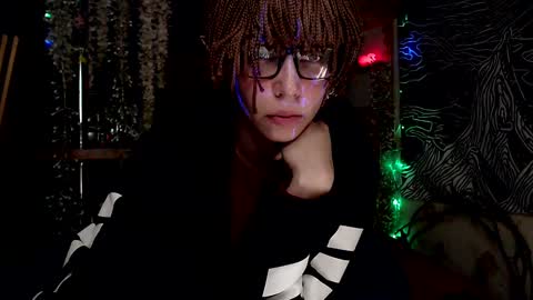 Snapshot of raziel_haze chatting on February 17, 3:36 am Yrriel Strife Candy-Demon Caveboy mr. Cringe online show from February 17, 3:36 am
