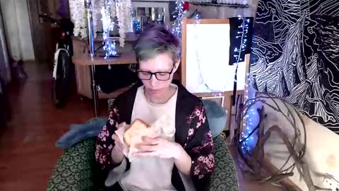 Snapshot of raziel_haze chatting on February 21, 10:28 am Yrriel Strife Candy-Demon Caveboy mr. Cringe online show from February 21, 10:28 am