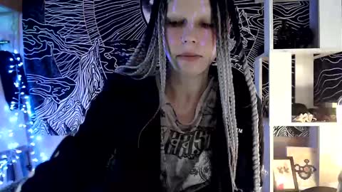 Snapshot of raziel_haze chatting on February 28, 6:32 am Yrriel Strife Candy-Demon Caveboy mr. Cringe online show from February 28, 6:32 am