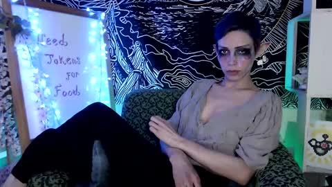 Snapshot of raziel_haze chatting on March 4, 3:37 pm Yrriel Strife Candy-Demon Caveboy mr. Cringe online show from March 4, 3:37 pm