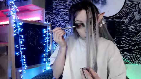 Snapshot of raziel_haze chatting on March 6, 11:17 pm Yrriel Strife Candy-Demon Caveboy mr. Cringe online show from March 6, 11:17 pm