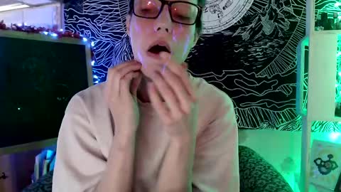 Snapshot of raziel_haze chatting on March 10, 7:44 am Yrriel Strife Candy-Demon Caveboy mr. Cringe online show from March 10, 7:44 am