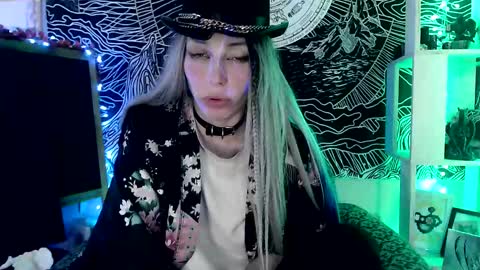 Snapshot of raziel_haze chatting on March 10, 5:50 pm Yrriel Strife Candy-Demon Caveboy mr. Cringe online show from March 10, 5:50 pm
