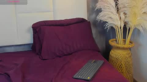 Snapshot of realbadbxtch chatting on October 8, 6:20 pm Cattleya Exposito online show from October 8, 6:20 pm