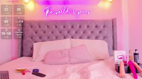 Cattleya Exposito  online show from October 17, 7:39 pm