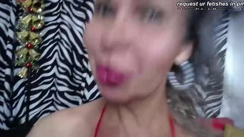Snapshot of redroomxx chatting on October 8, 4:52 pm MIA online show from October 8, 4:52 pm